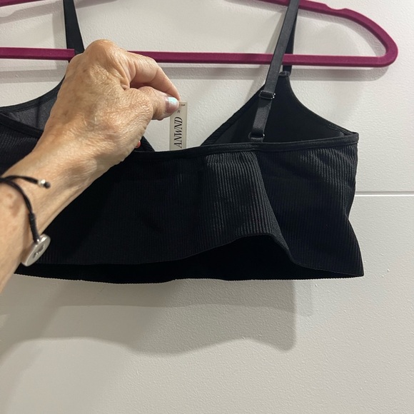 Nice brasfor exercises or to the beach In black Size medium never worn - Picture 4 of 5